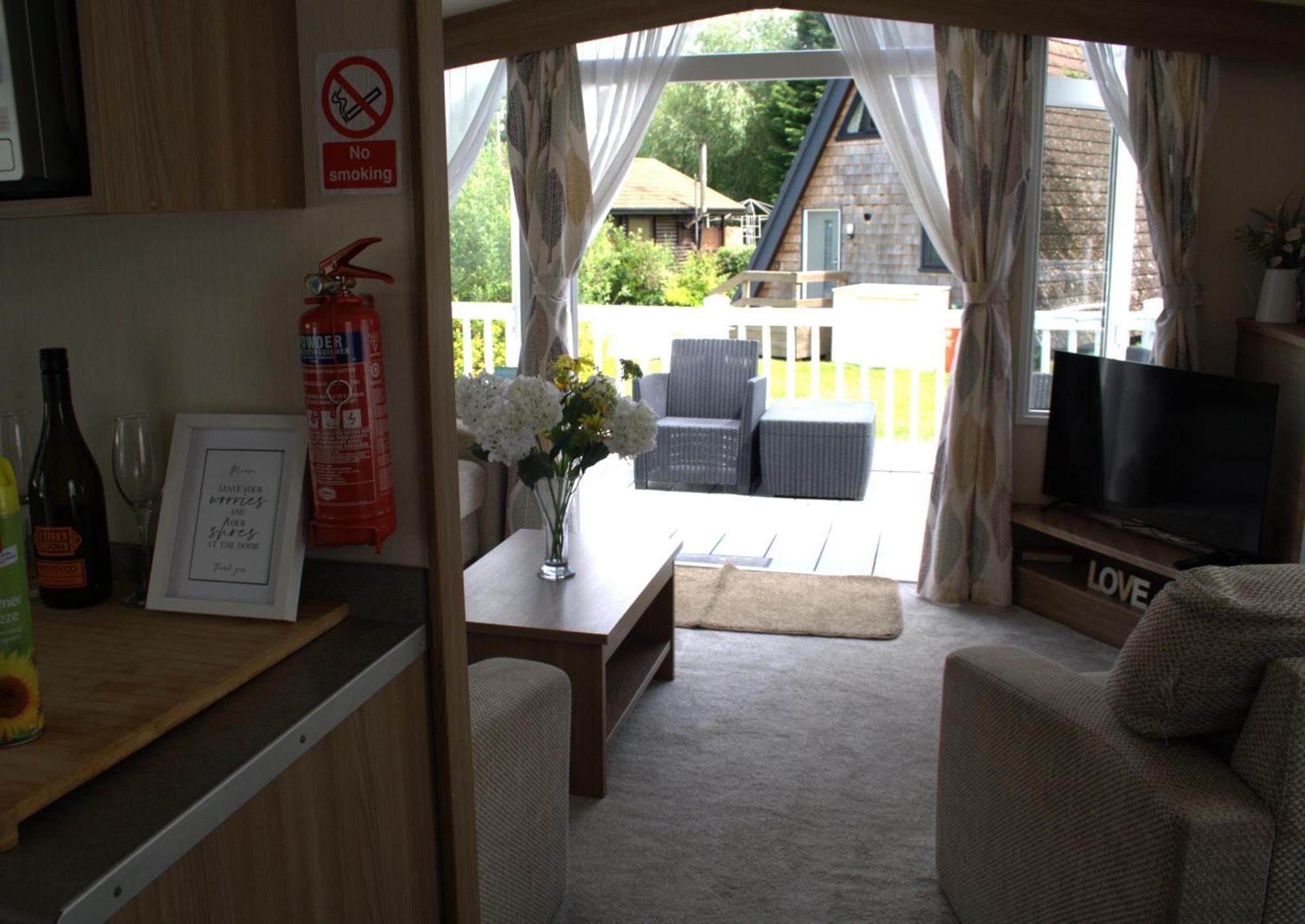 41 The Meadows Luxury Hot Tub Holidays Tattershall Lakes Eksteriør bilde